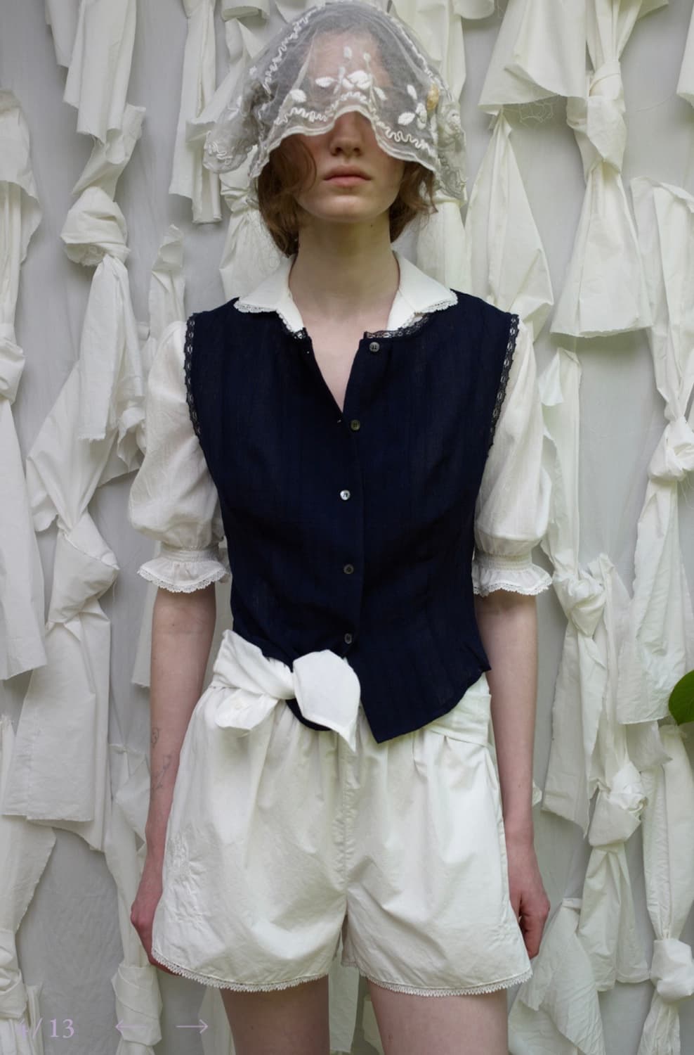 비아플레인 BUTTON VEST + PUFF BLOUSE (김고은 착용) 상품이미지1