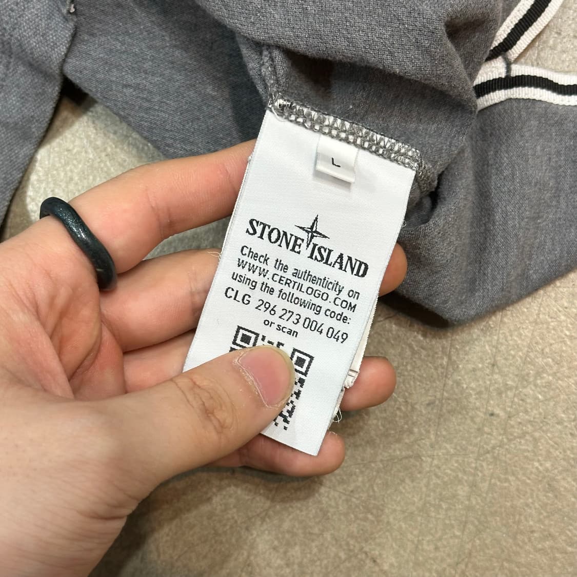 L 스톤아일랜드 슬림핏 그레이 반팔 카라티 상품이미지6