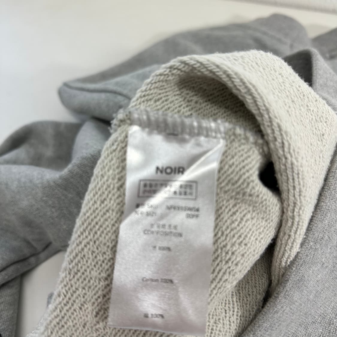 우먼OS 느와 그레이 루즈오버핏 블랙스티치 스웻맨투맨 상품이미지5