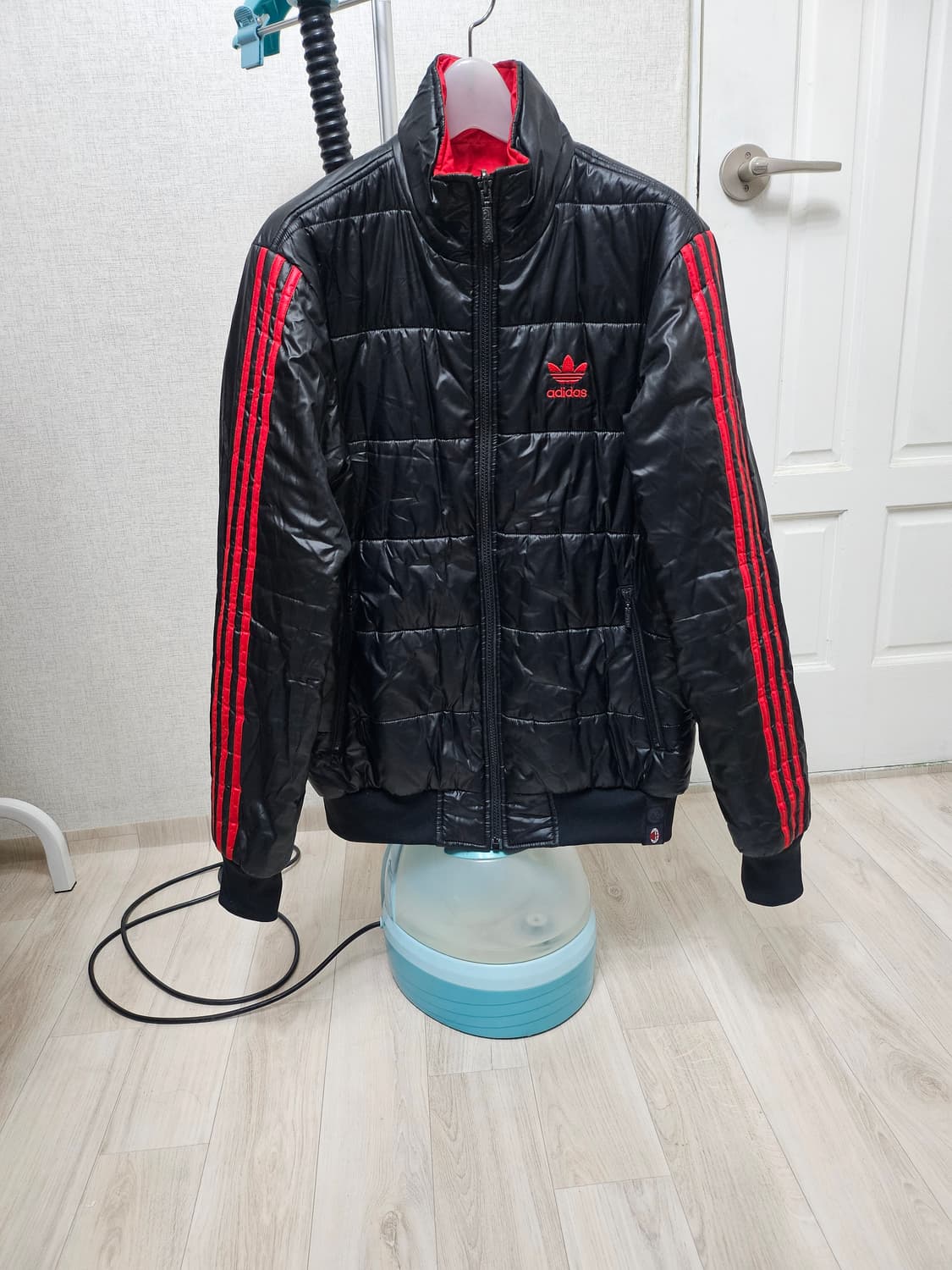 (100)L☆초대장급☆아디다스 파이어버드 AC밀란 리버시블[검빨]양면패딩 상품이미지6