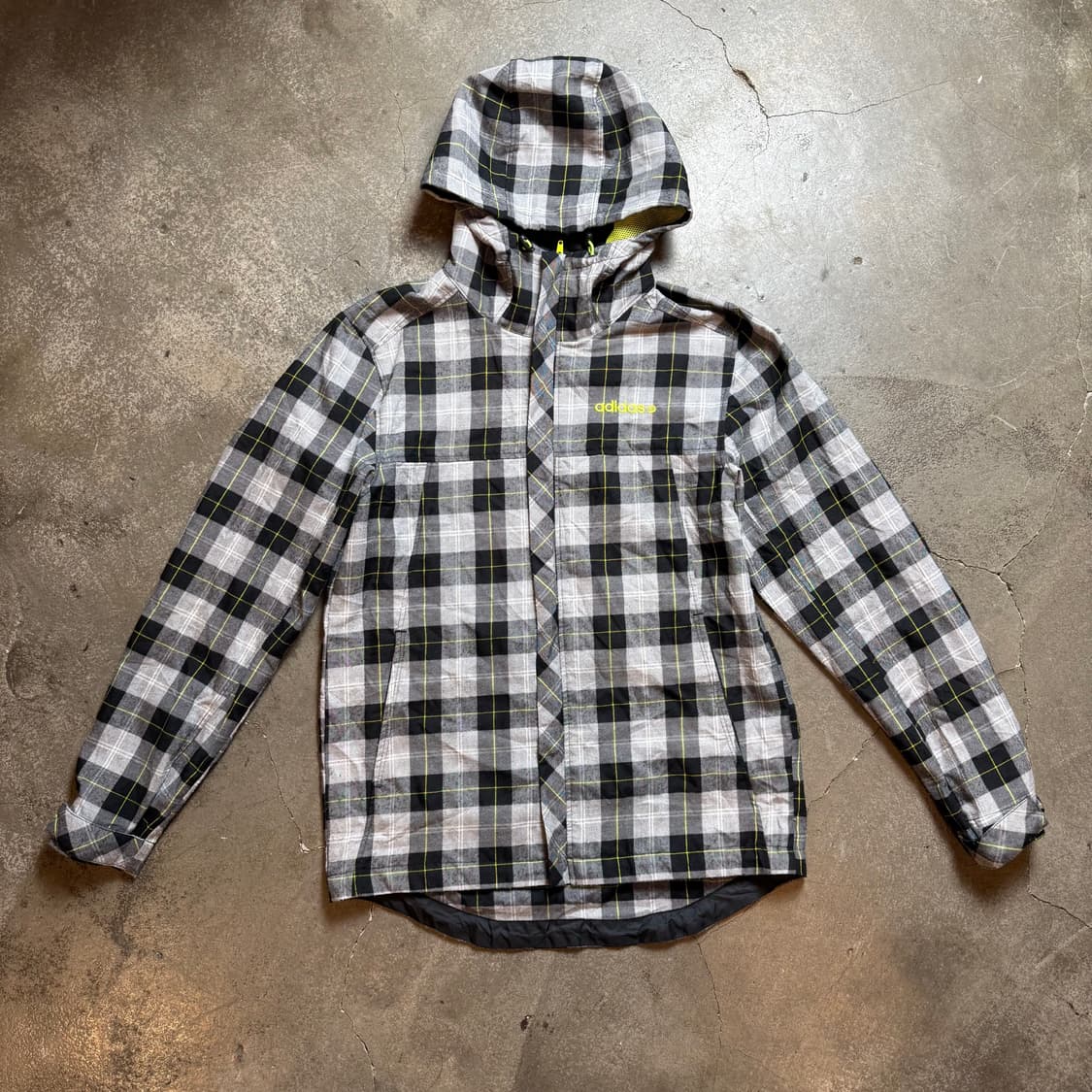 아디다스 체크 바람막이 상품이미지1