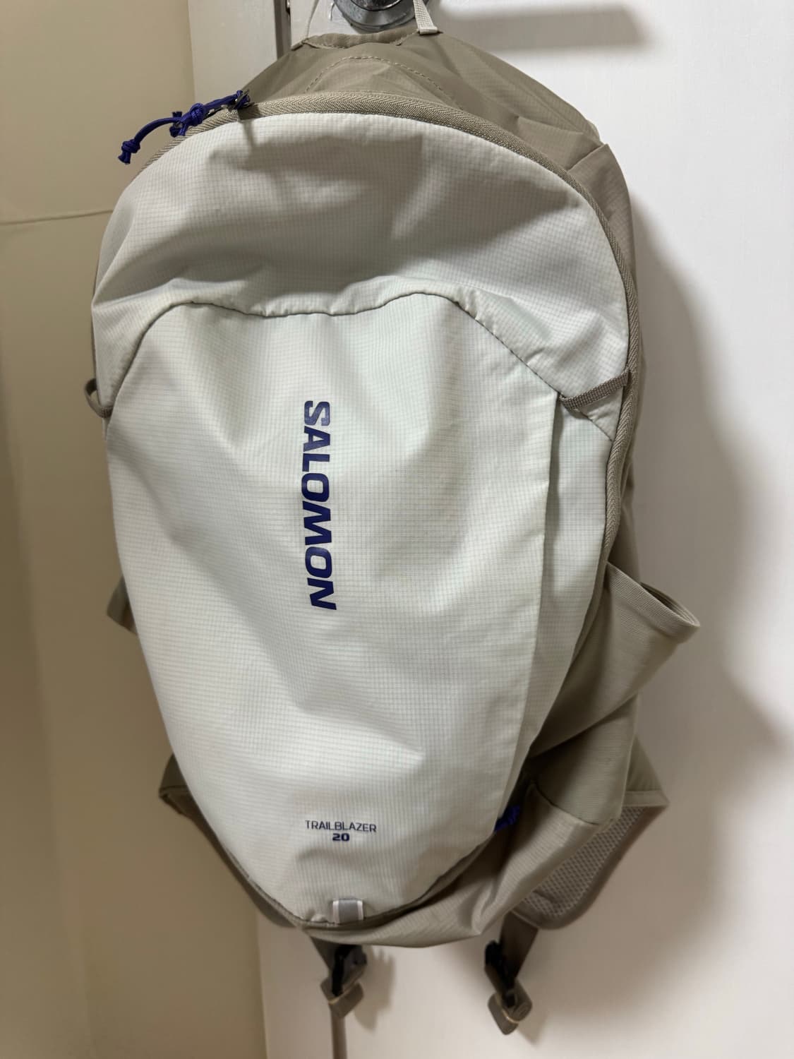 살로몬 백팩 20L 상품이미지1