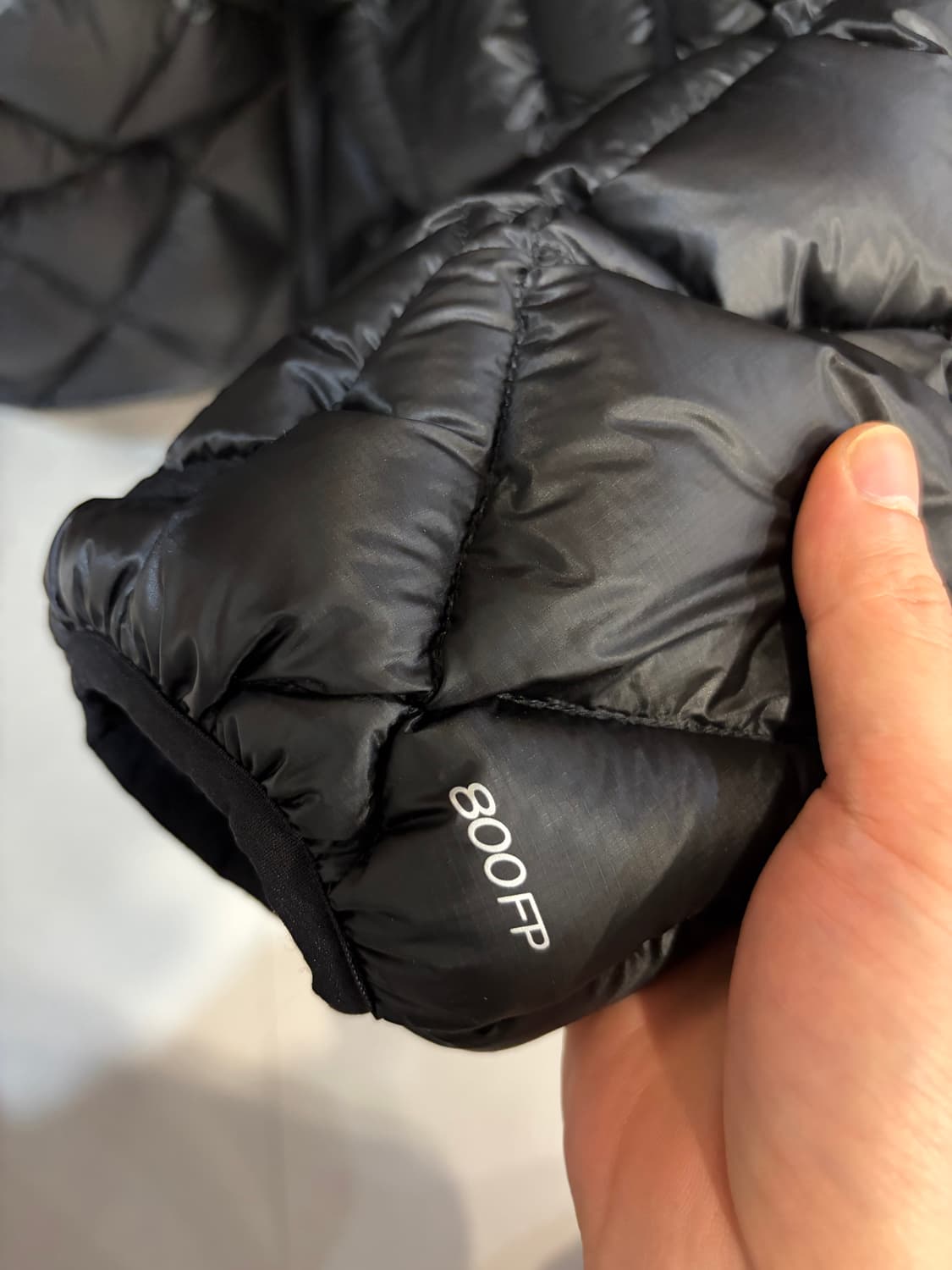 로아 누나필파워800L사이즈 판매하거나 xl사이즈 교환합니다 상품이미지3