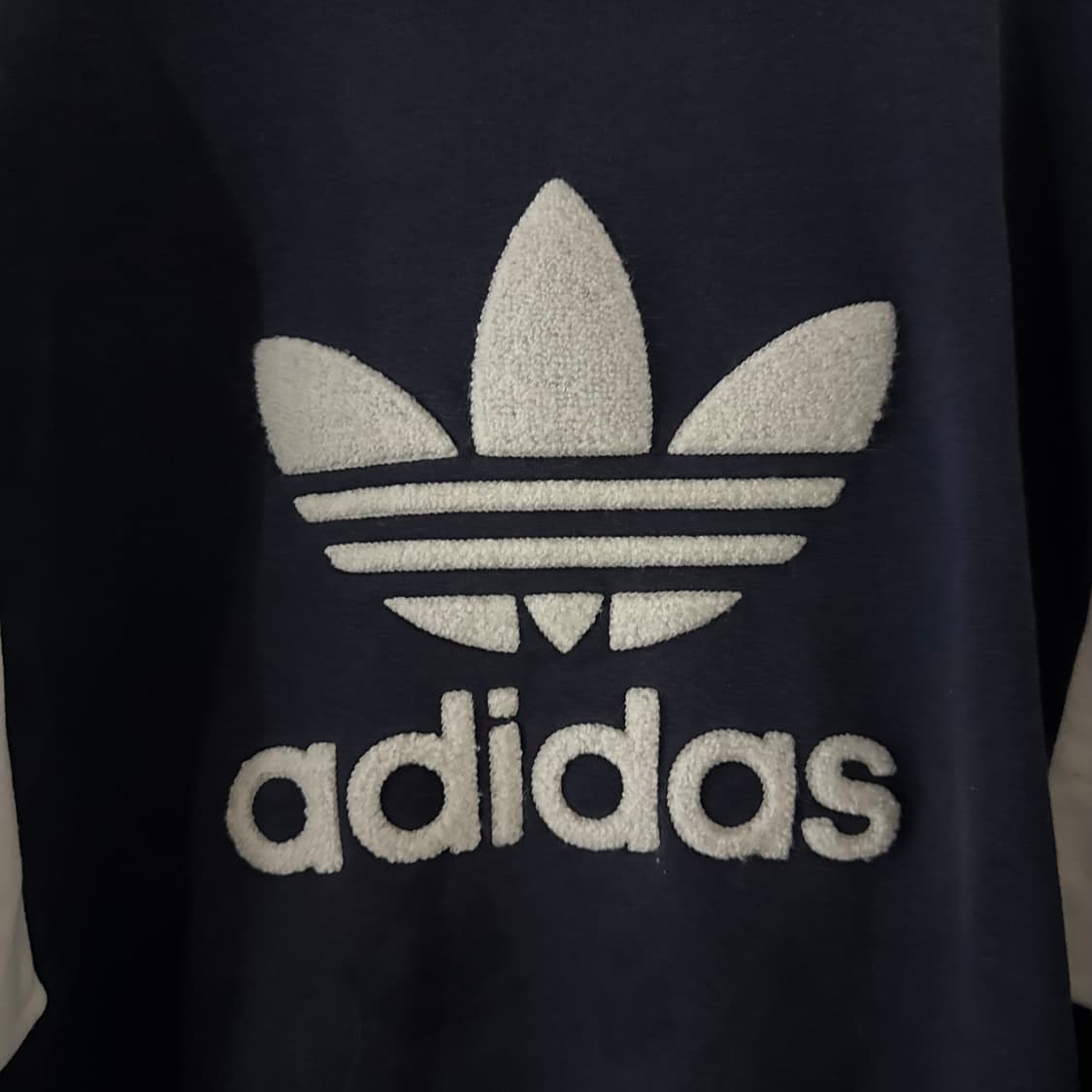 아디다스 불꽃 파이어버드 배색 네이비 화이트 맨투맨 상품이미지5