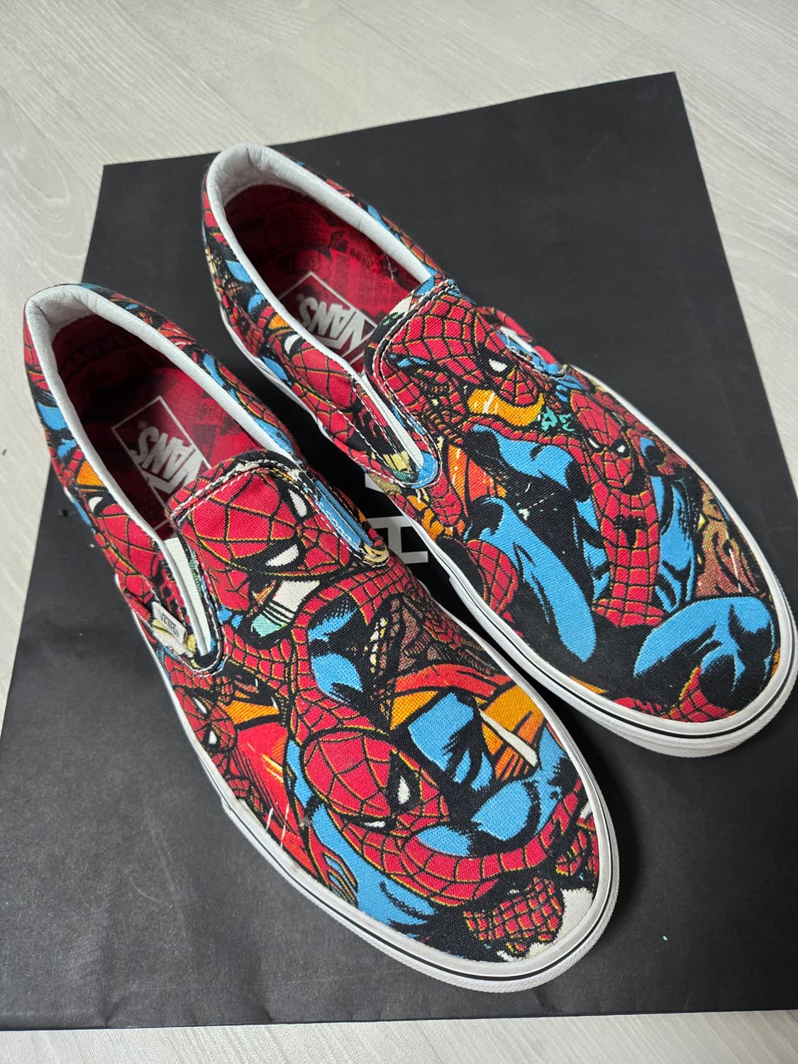 (한정판) Vans  반스 스파이더맨 슬립온 상품이미지1