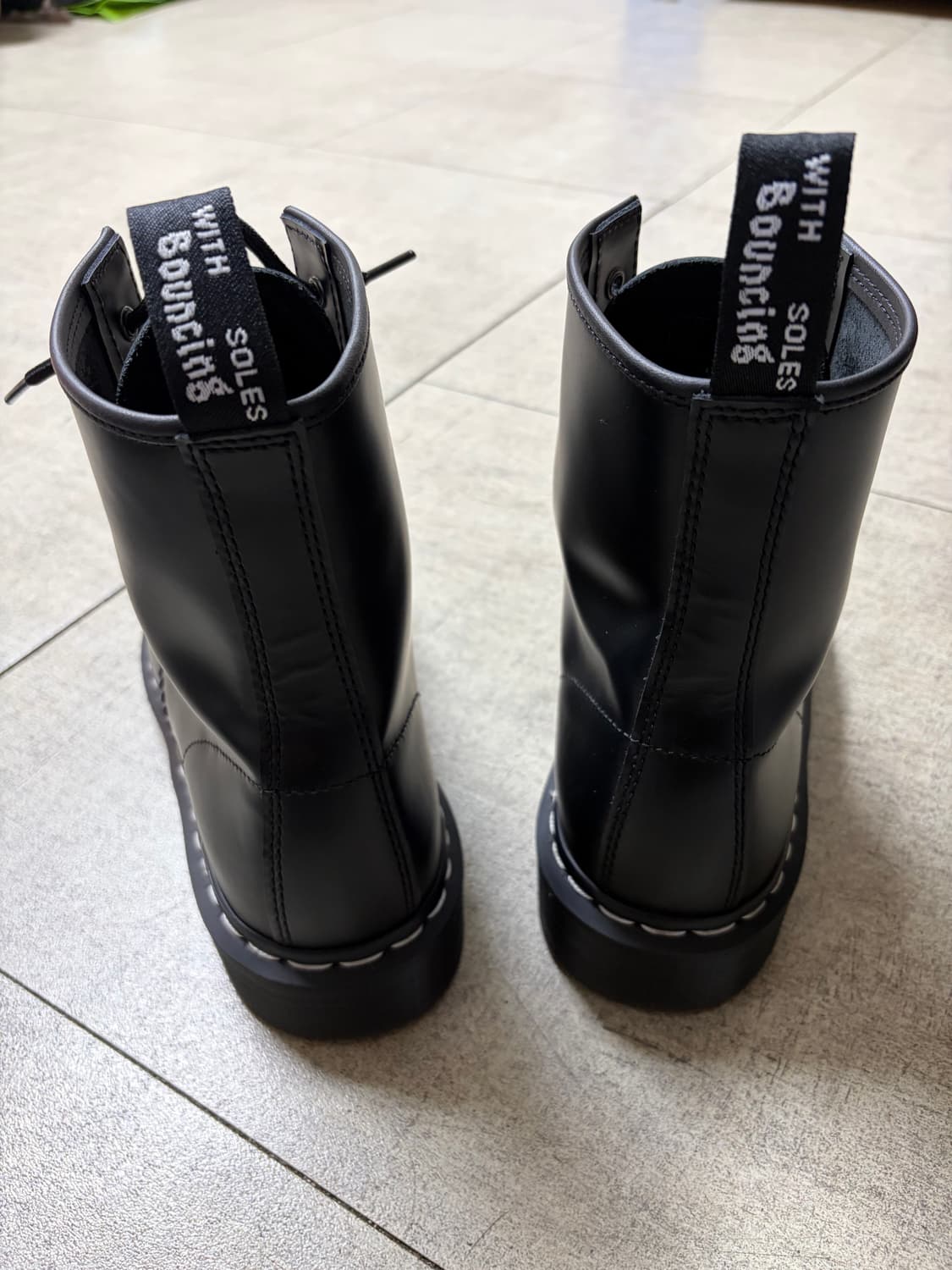 Dr. Martens 1460 화이트 스티치 290 상품이미지3