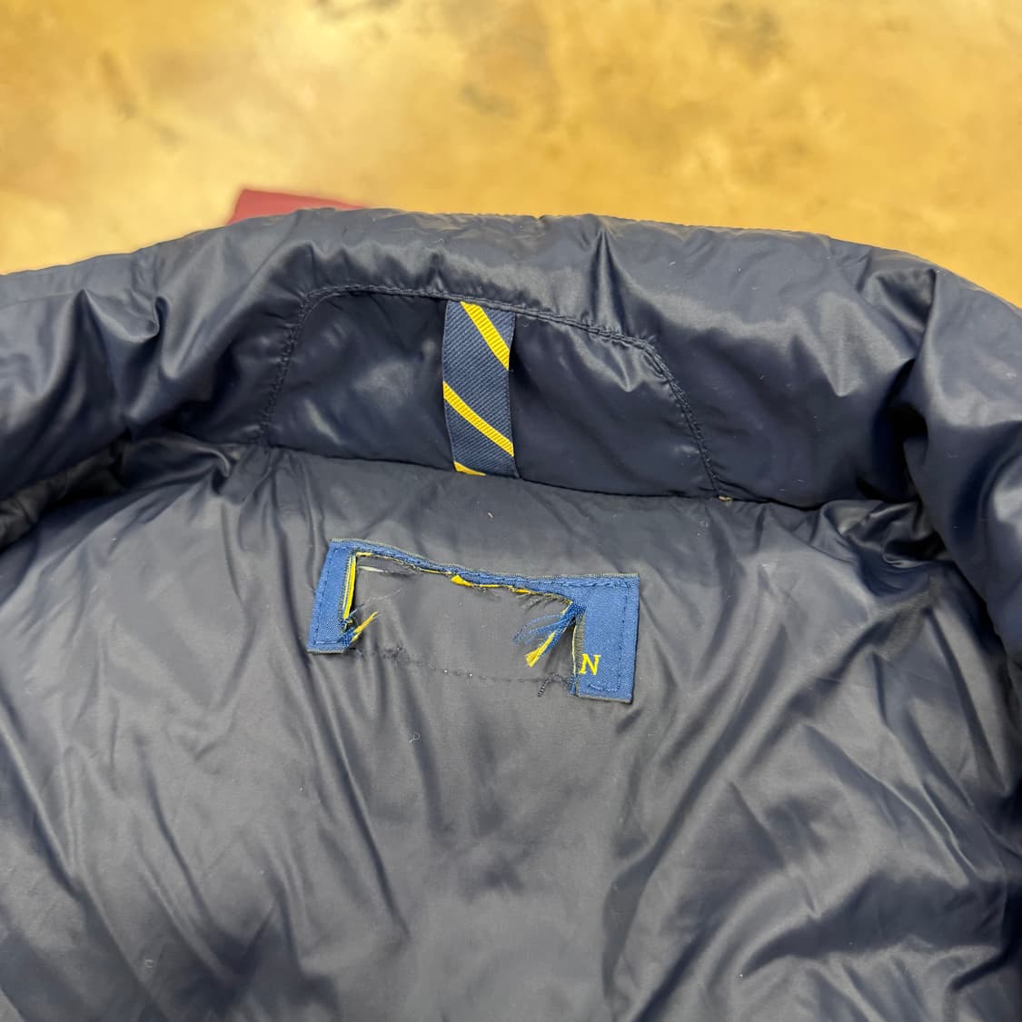 폴로 랄프로렌 스트라이프 네이비 버건디 숏패딩  상품이미지5