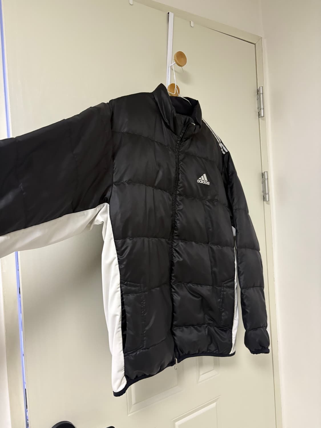 아디다스 경량패딩 상품이미지2
