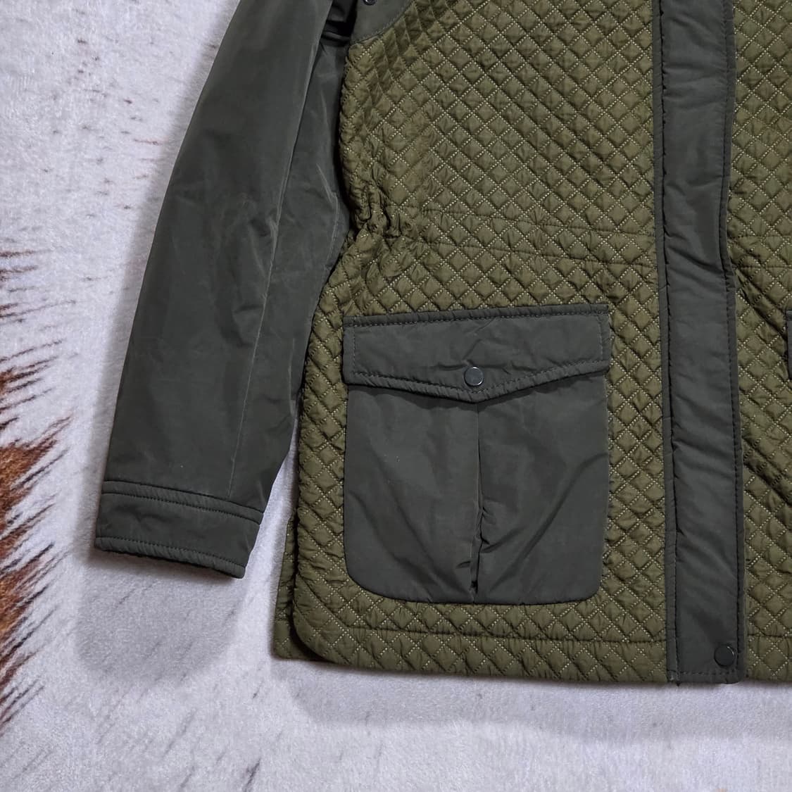 베네통 코리아 카키 야상 누빔 점퍼 상품이미지3