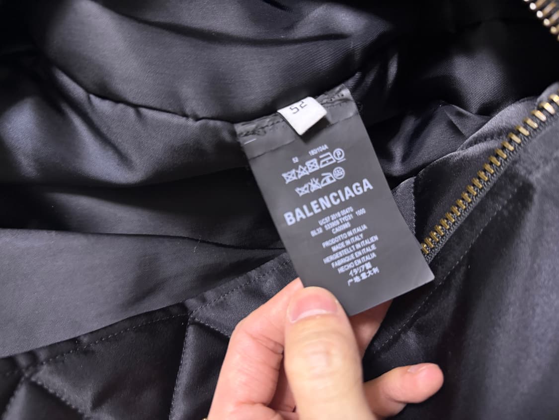 발렌시아가 웨이브로고 봄버 상품이미지9