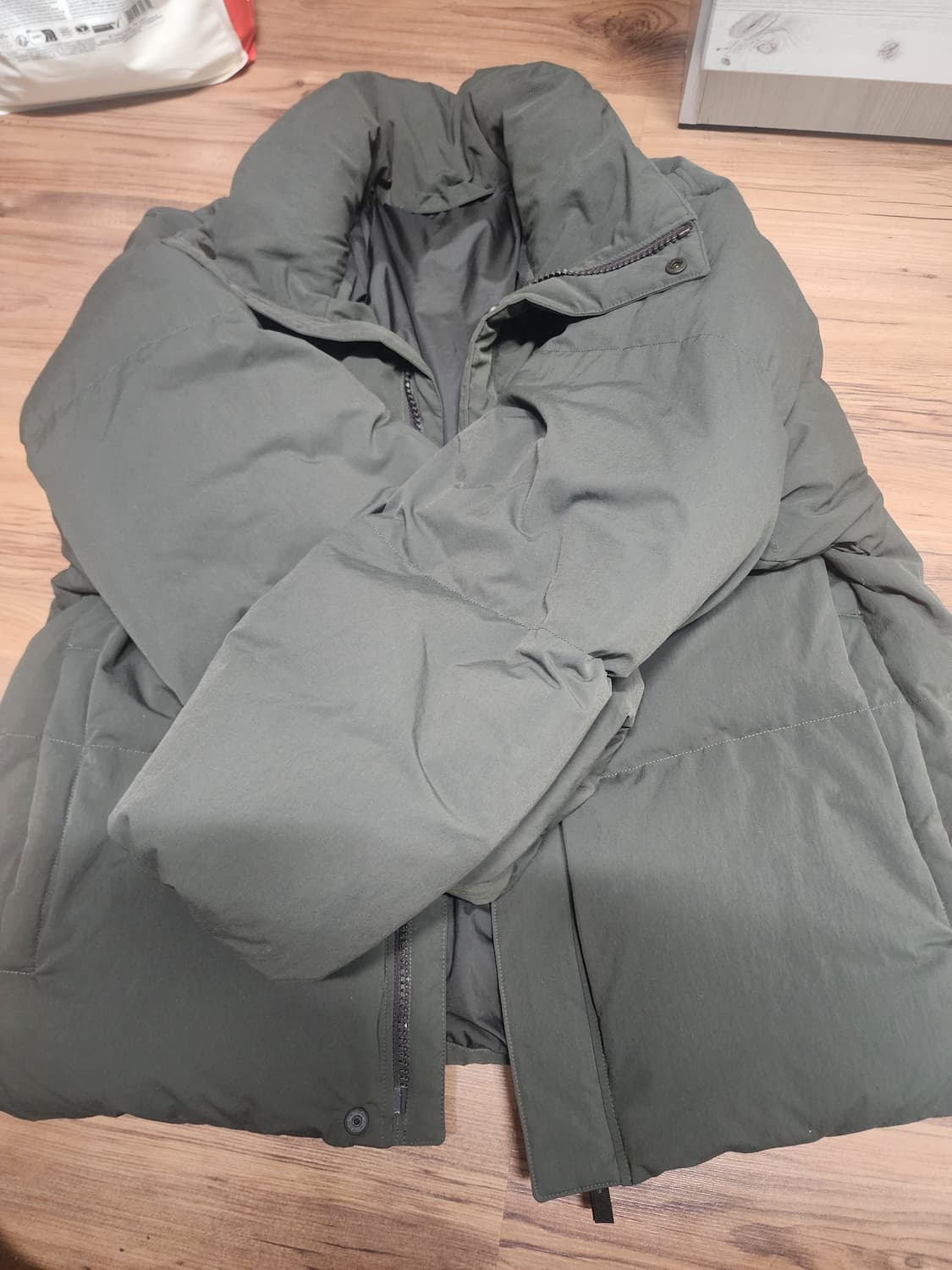 유니클로 U 패디드 볼륨 재킷 올리브 L 상품이미지3