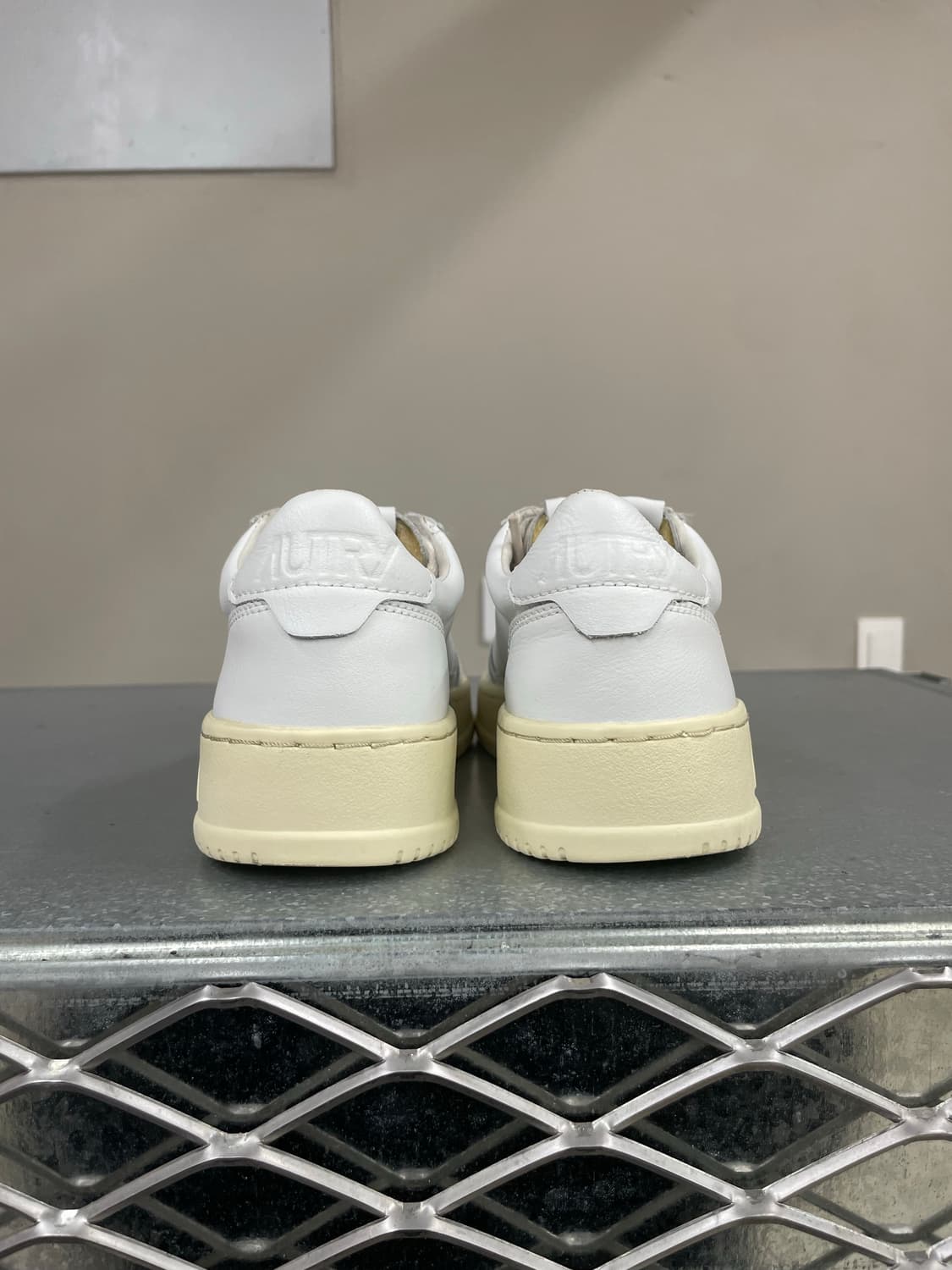 오트리 메달리스트 스니커즈38 상품이미지3