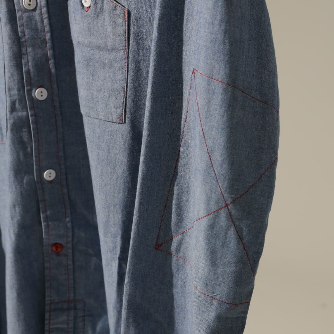 엔지니어드가먼츠 레드 스티치 샴브레이 셔츠 상품이미지6