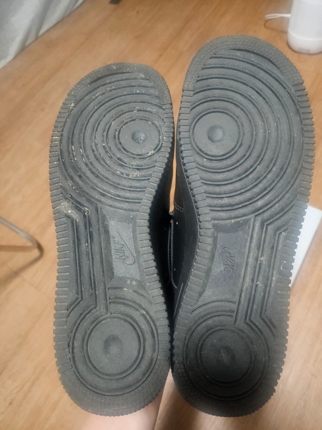 나이키 에어포스 로우 블랙 올검 275. 상품이미지8