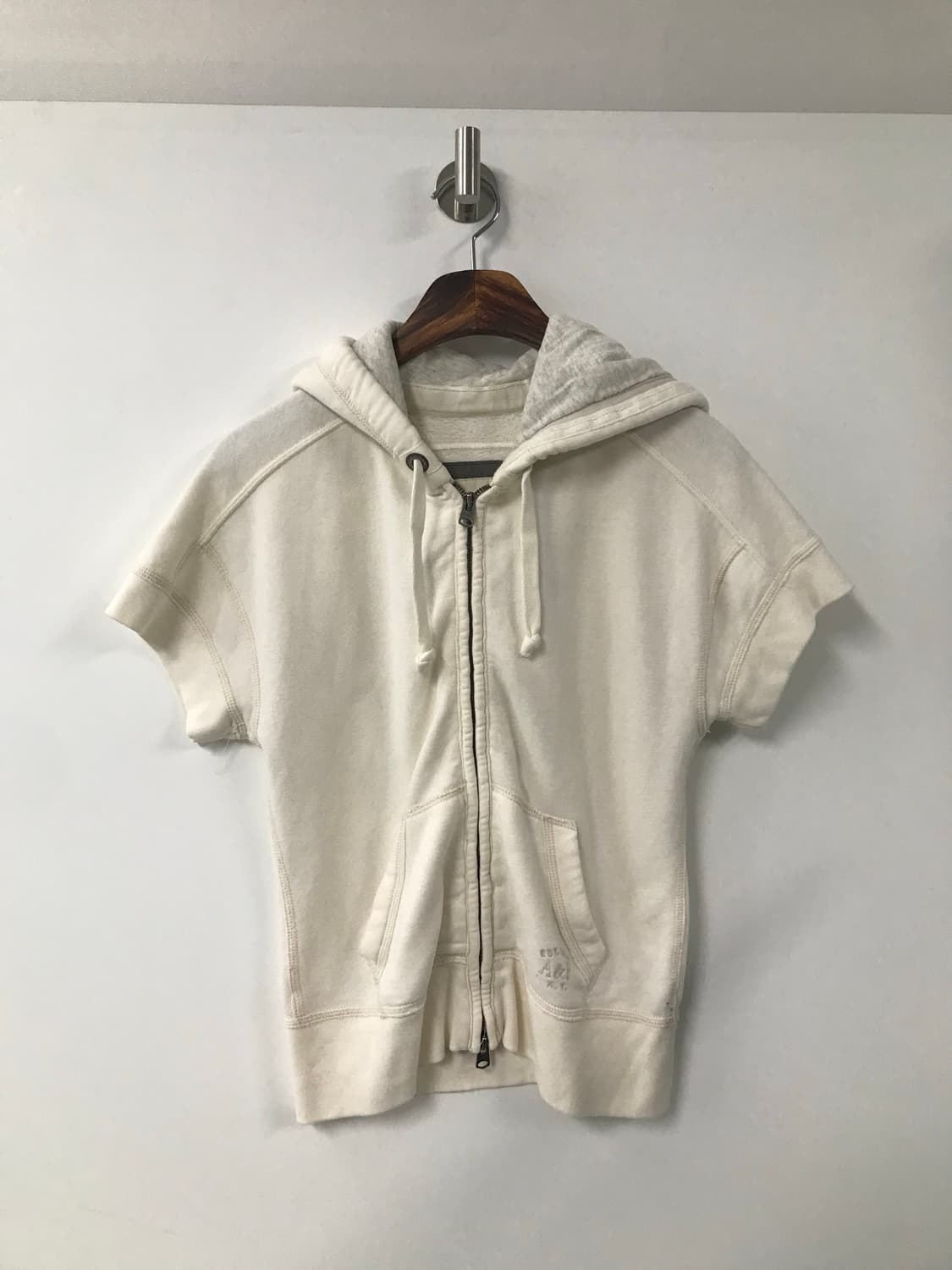 아베크롬비 y2k 와투케 산양로고 아이보리 하프 후드집업 상품이미지2