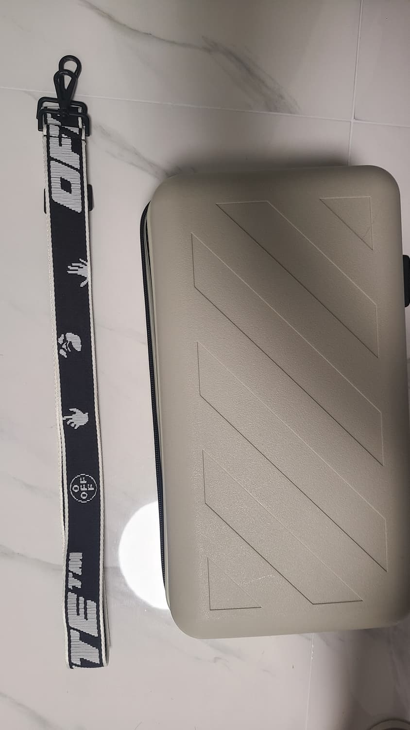 아모레퍼시픽 오프화이트 가방 판매해요 상품이미지1