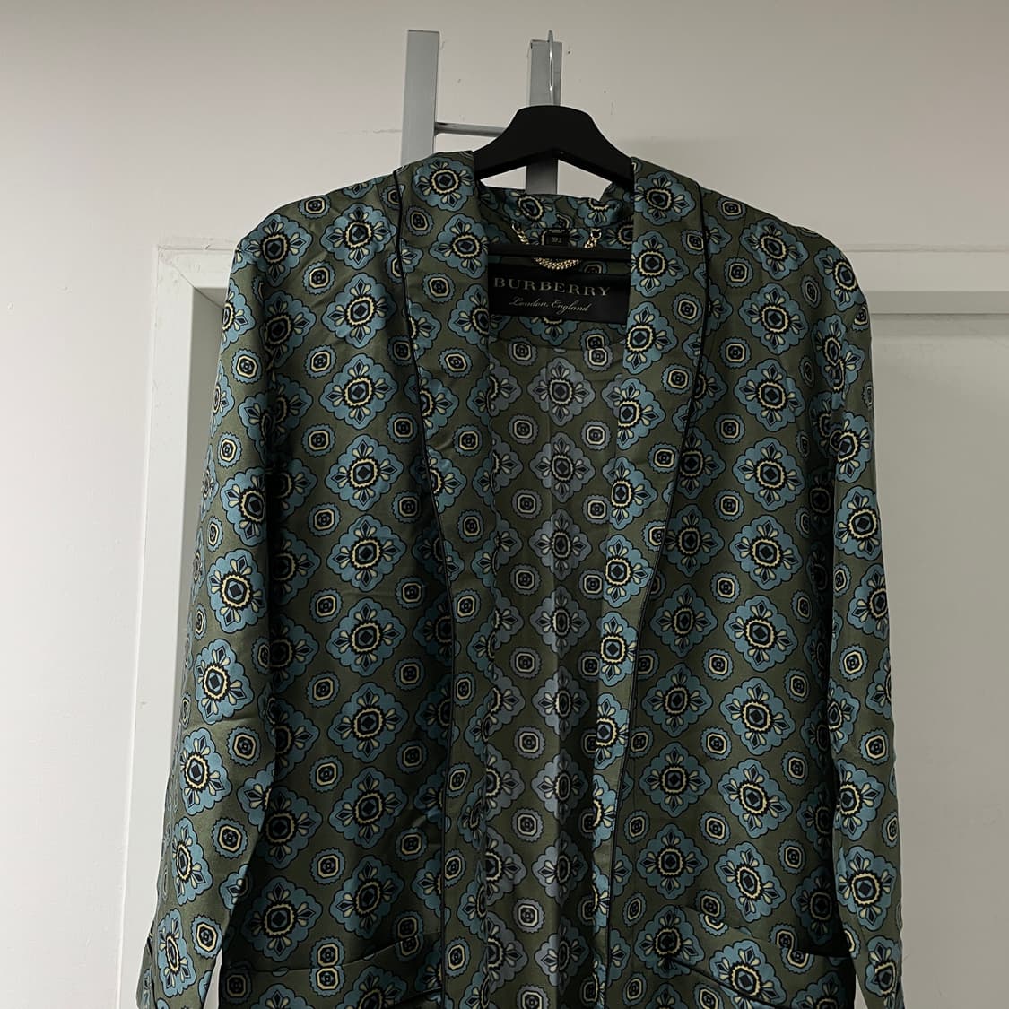 버버리 실크 롱 코트 가운 36(W) 상품이미지2