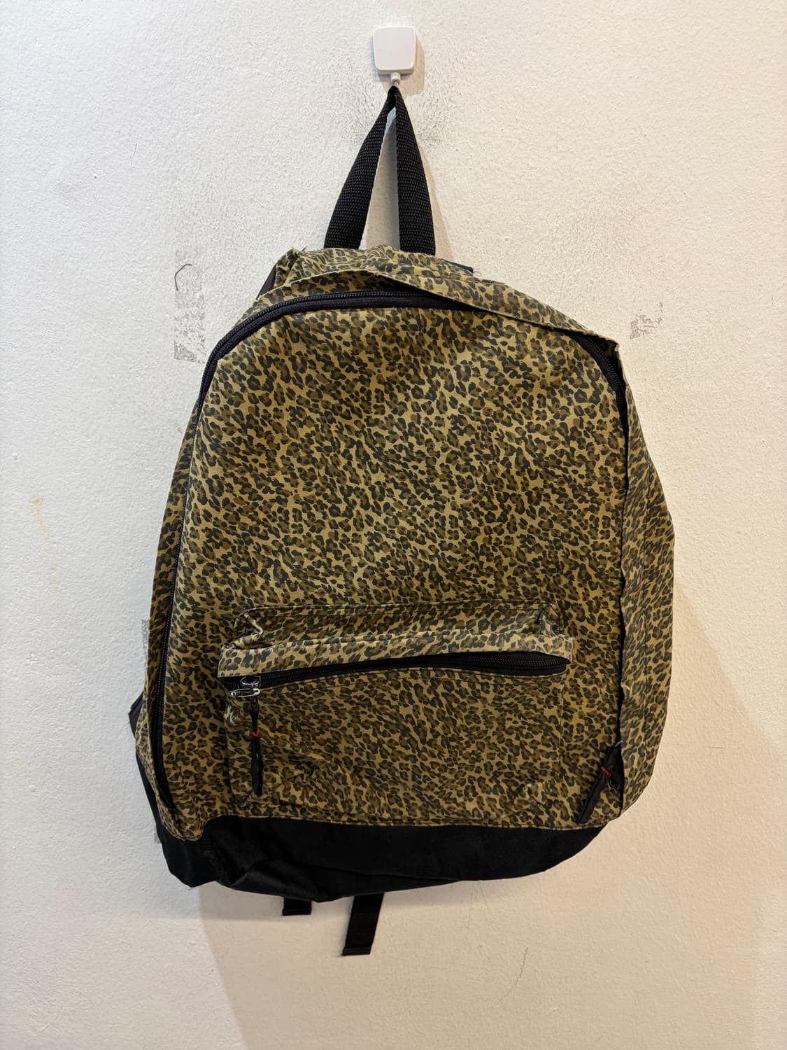 Vintage Leopard Backpack 상품이미지1