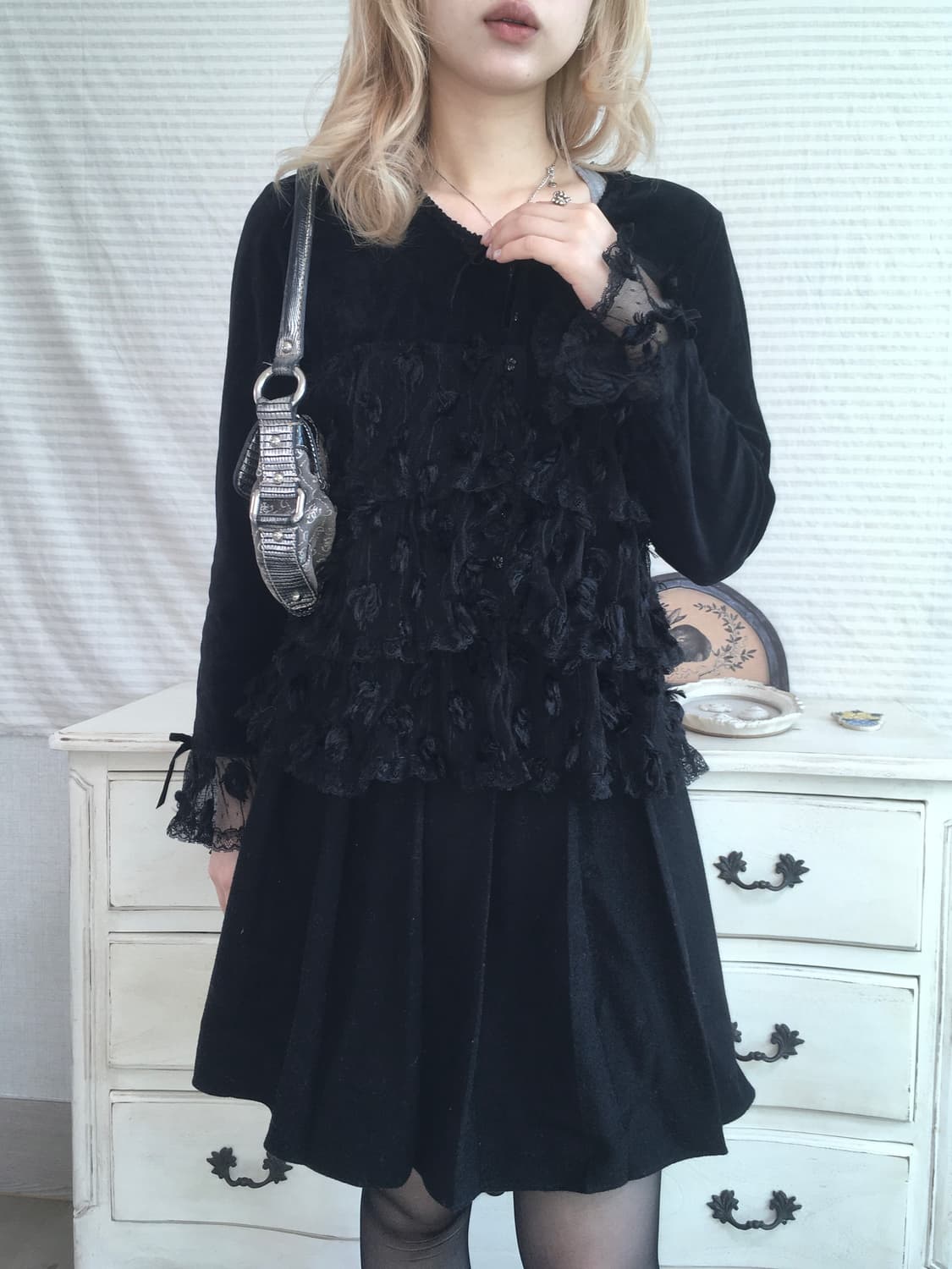 black velour fringe lace cancan blouse 상품이미지6