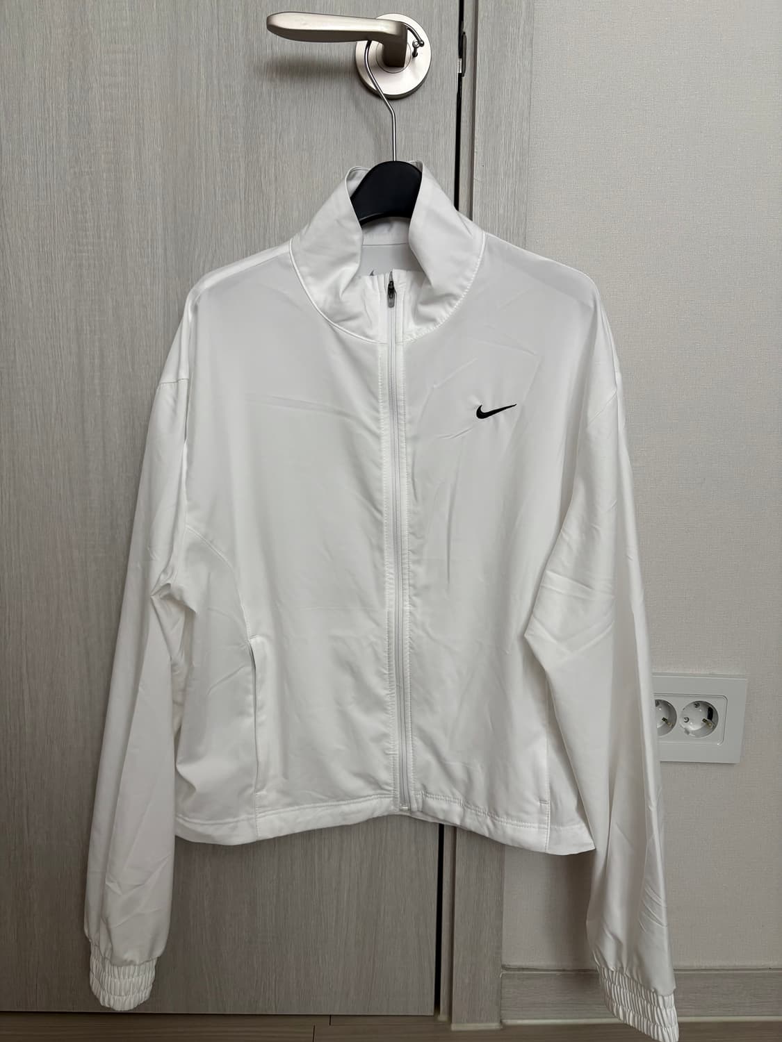 나이키 여성용 드라이핏 바람막이 자켓 화이트 상품이미지1