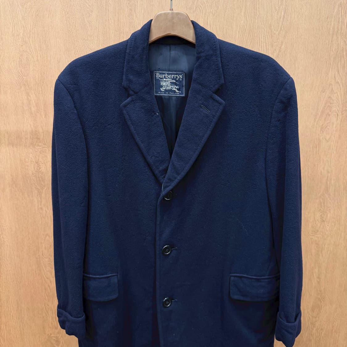 버버리 울 캐시미어 싱글 롱 코트 플랩 포켓 센터 벤트 디테일 딥 네이비 상품이미지4