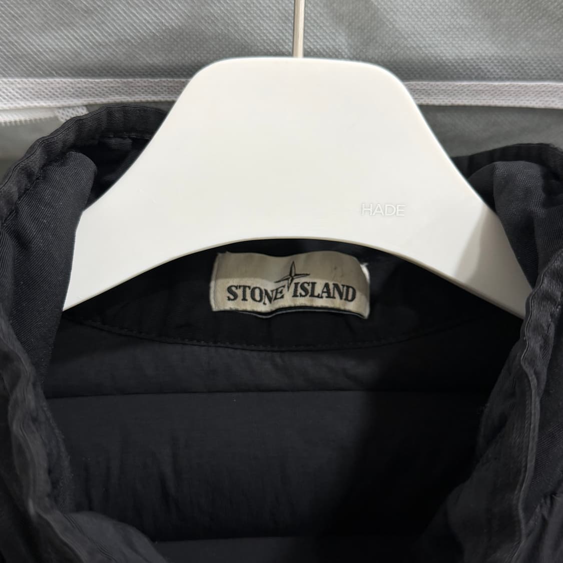 스톤아일랜드 경량패딩 블랙 상품이미지3