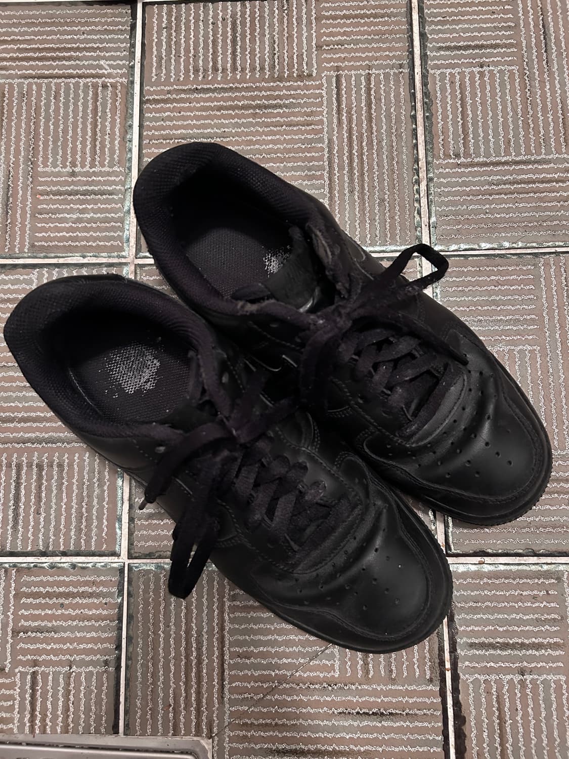 나이키 검포스 상품이미지1