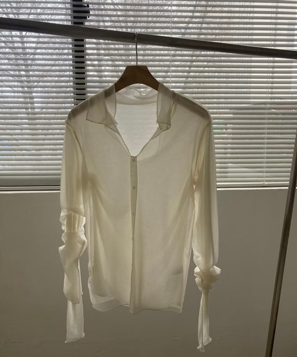 런던플랏 드윌 시스루 카라 티셔츠 상품이미지2