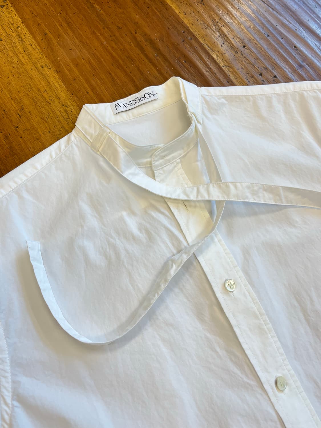 Jw anderson 타이 디테일 셔츠 상품이미지1