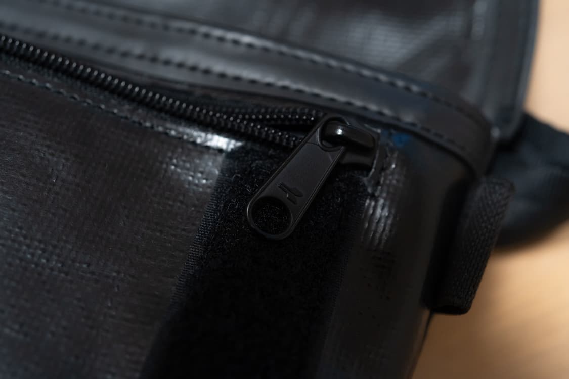 프라이탁 F40 Jamie 제이미 올블랙(블랙 포켓) 크로스백 슬링백 상품이미지9