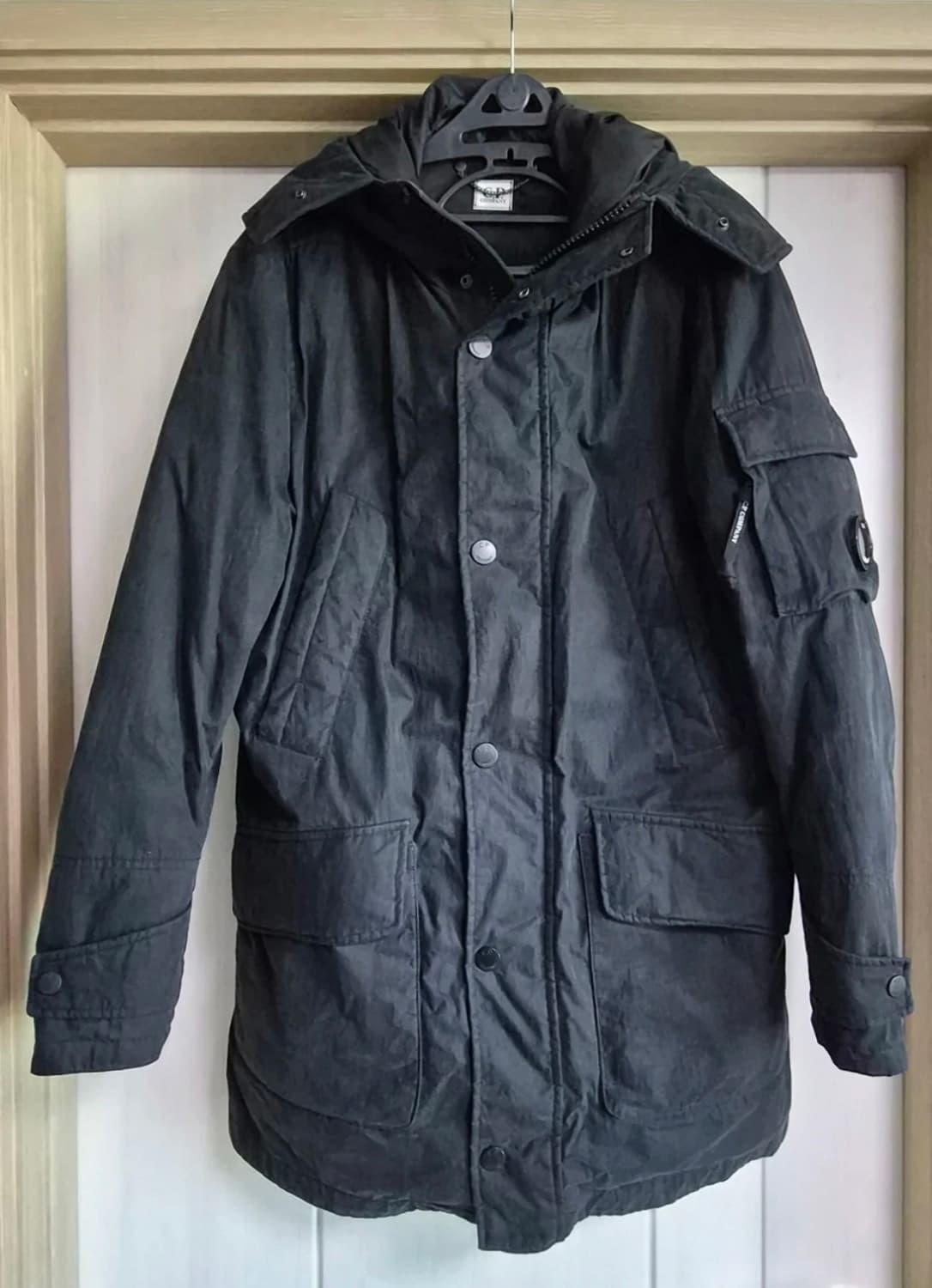 C.P. 컴퍼니(C.P. COMPANY) 블랙 후디드 재킷(100) 상품이미지1