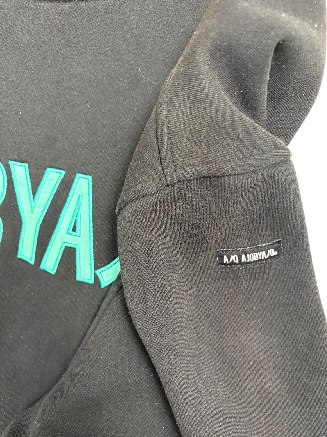 아조바이아조 맨투맨 블랙 상품이미지3