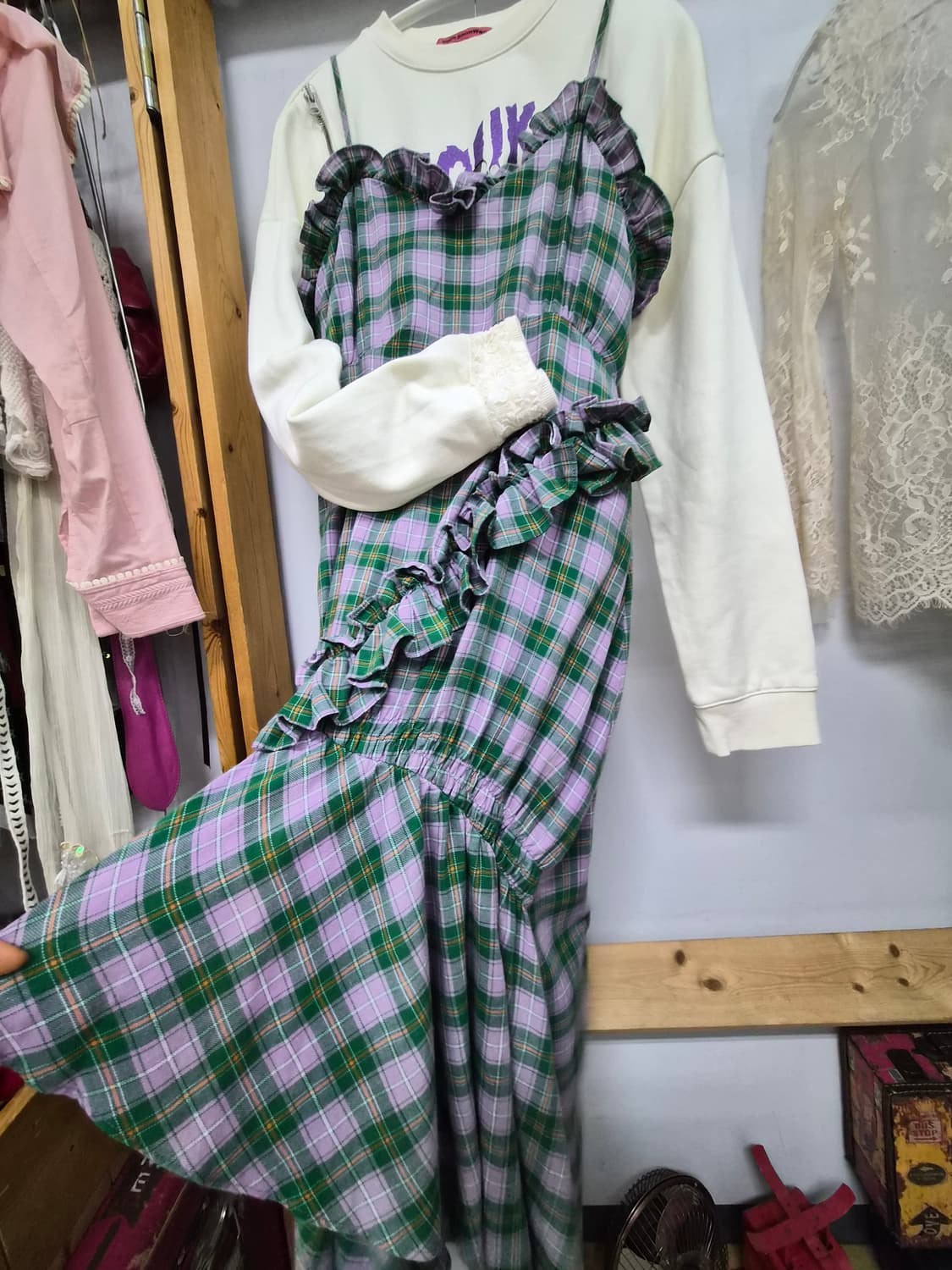 올리브데 올리브 언발 프릴 원피스 상품이미지3