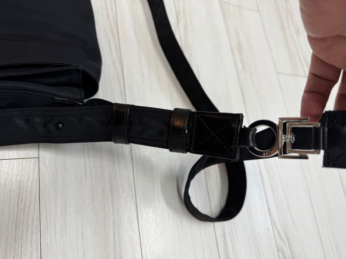 정품 우영미 나일론 크로스바디 백 블랙 상품이미지5