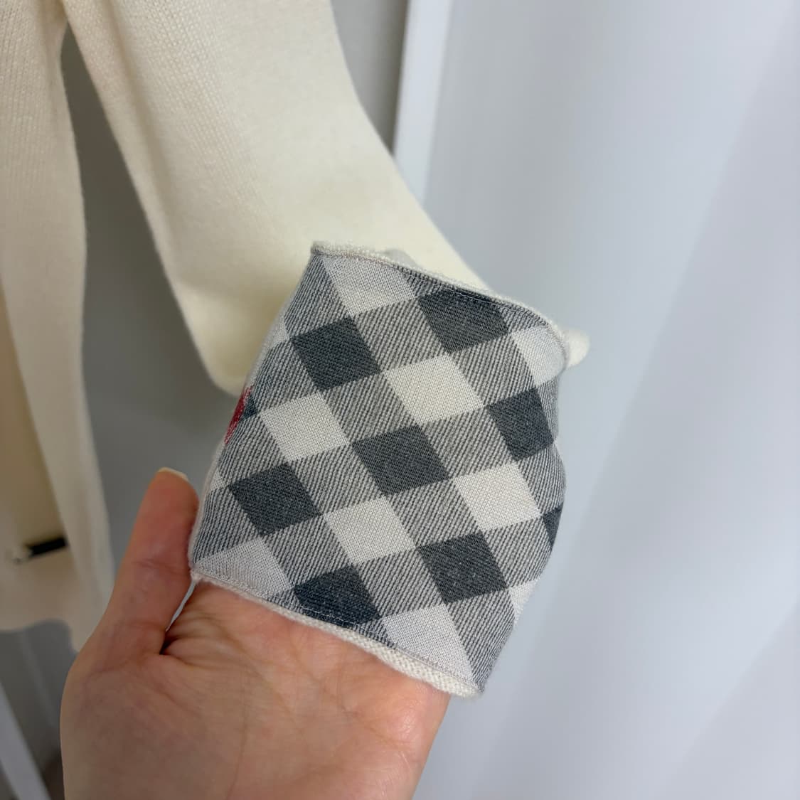 버버리 캐시미어 크루넥 니트 상품이미지4