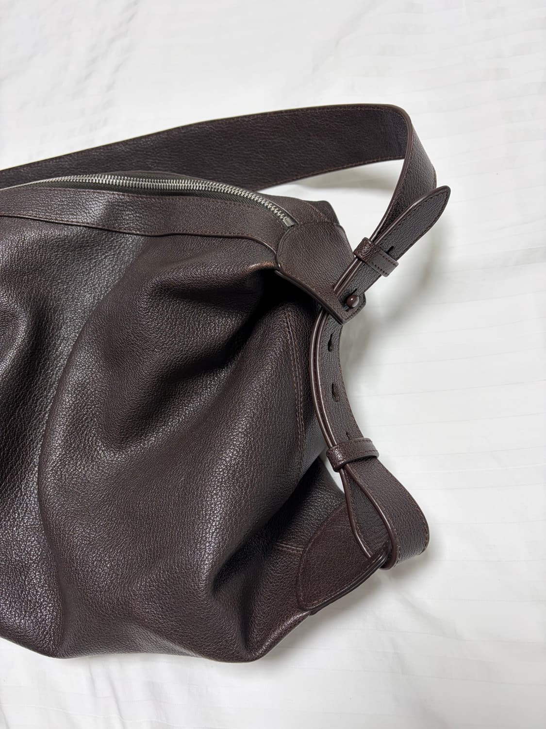 르메르 라지 폴디드 백 다크초콜렛 상품이미지6