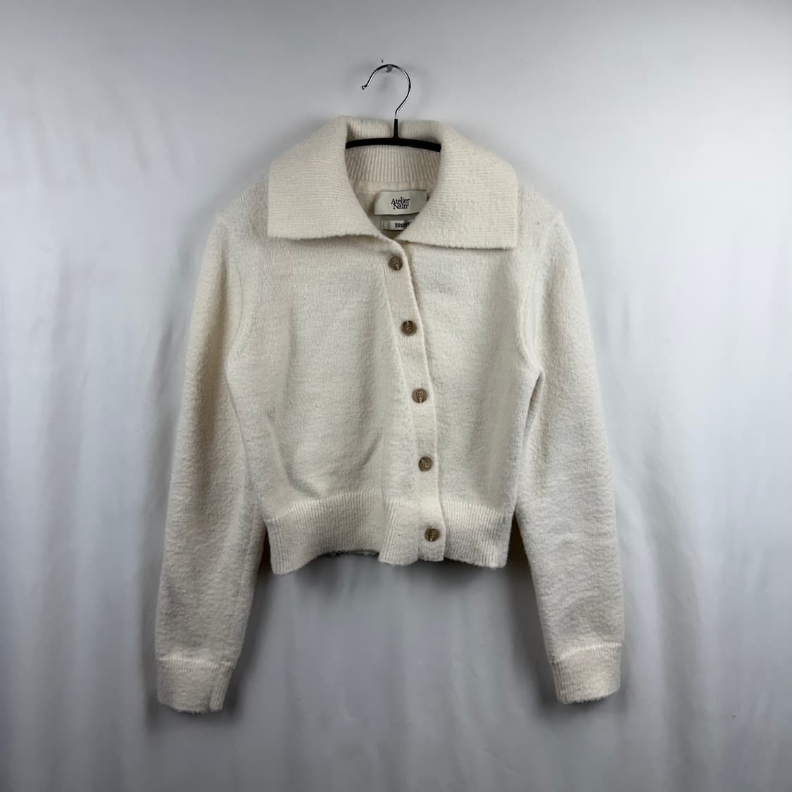 (F) 아틀리에 나인 에센셜 언발란스 크롭 가디건 아이보리 상품이미지2
