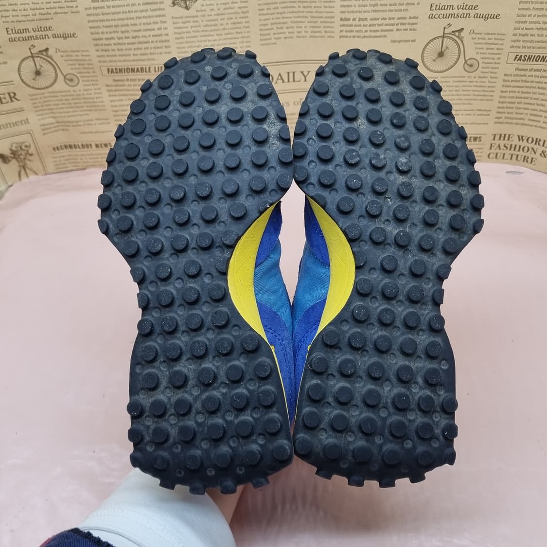 뉴발란스 327 여성운동화230 상품이미지3