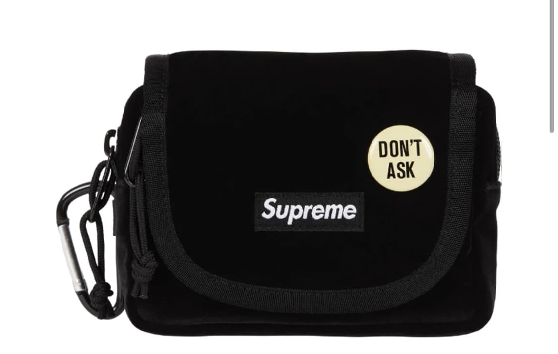 슈프림 벨벳 미니 파우치 블랙 새상품 판매해요 상품이미지1