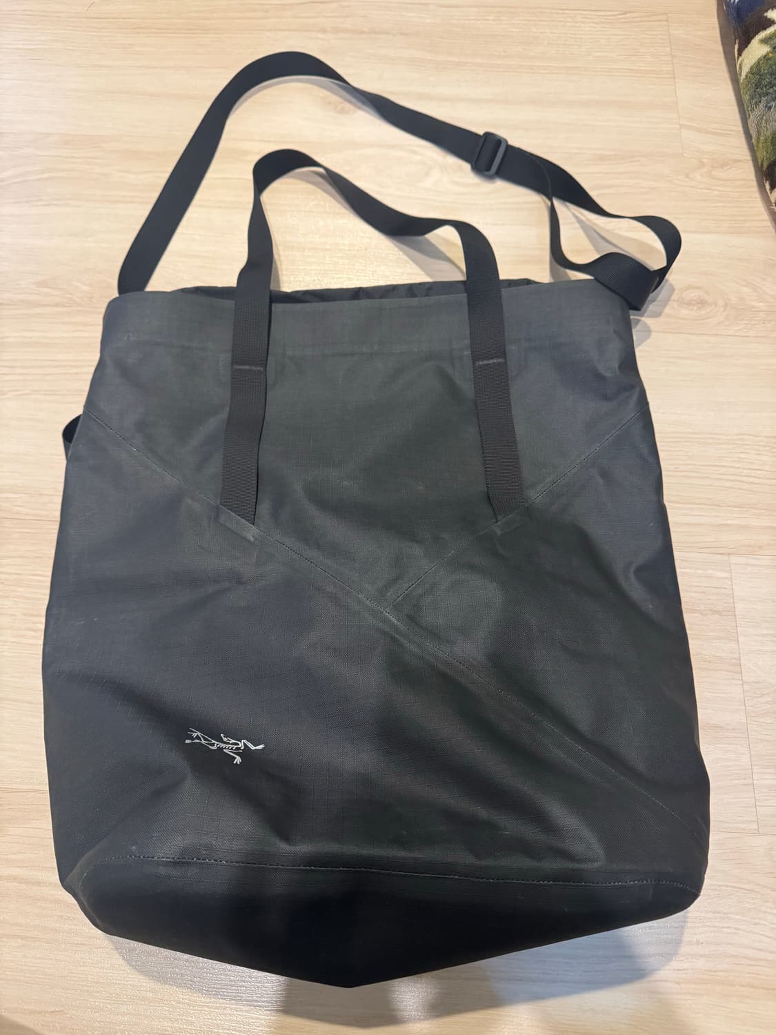 아크테릭스 Granville 18 토트백 블랙  상품이미지1