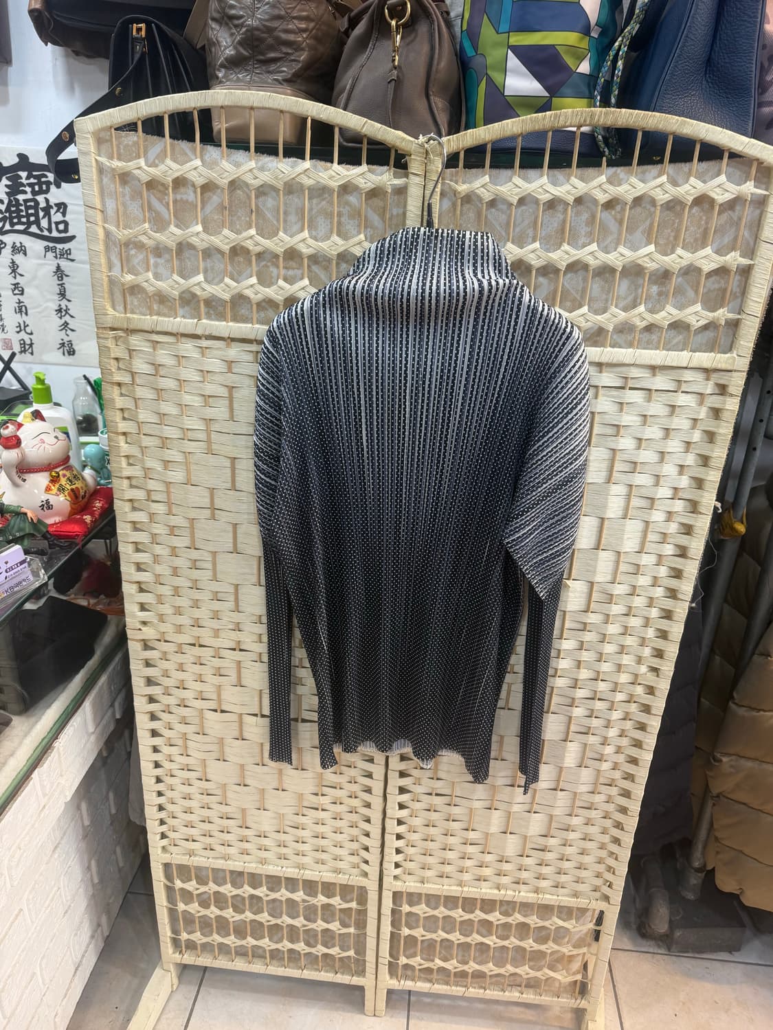 4/77 정품 플리츠플리즈 팝니다 상품이미지4