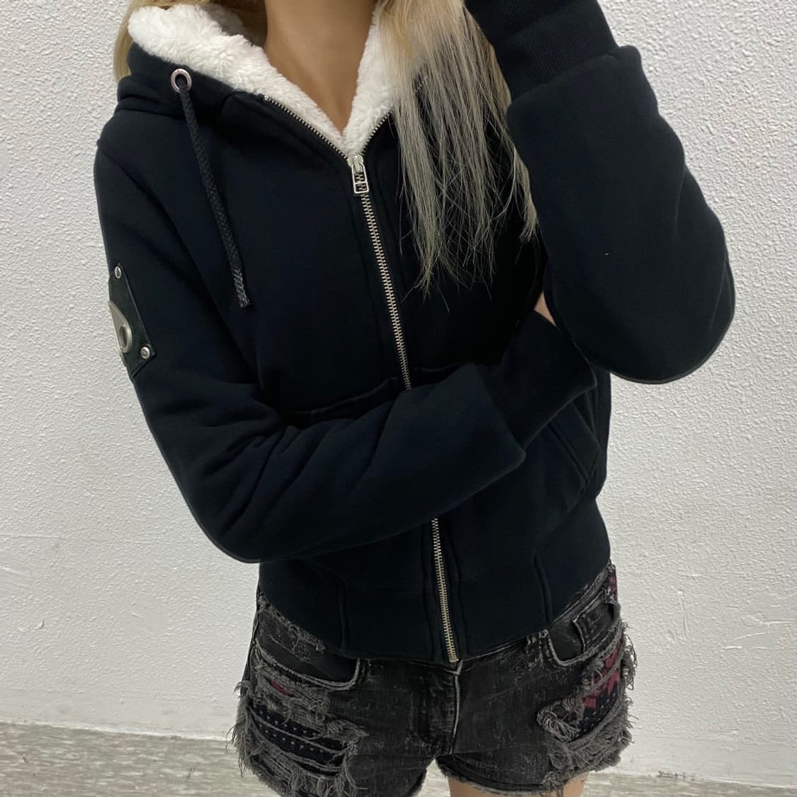 무스너클 버니스웻 블랙 후드집업 상품이미지1