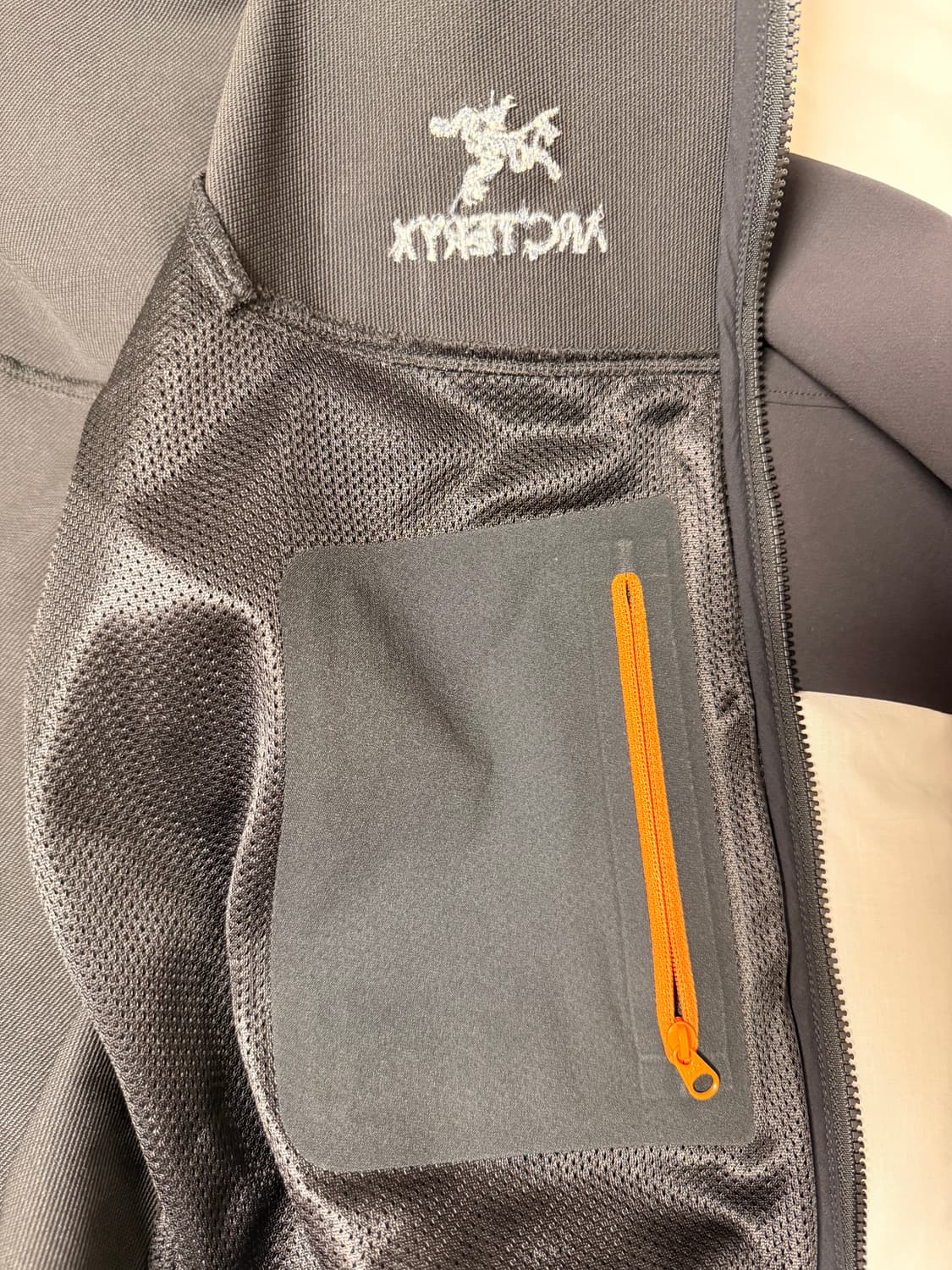 아크테릭스 감마lt 후디 블랙 (구형) 상품이미지6