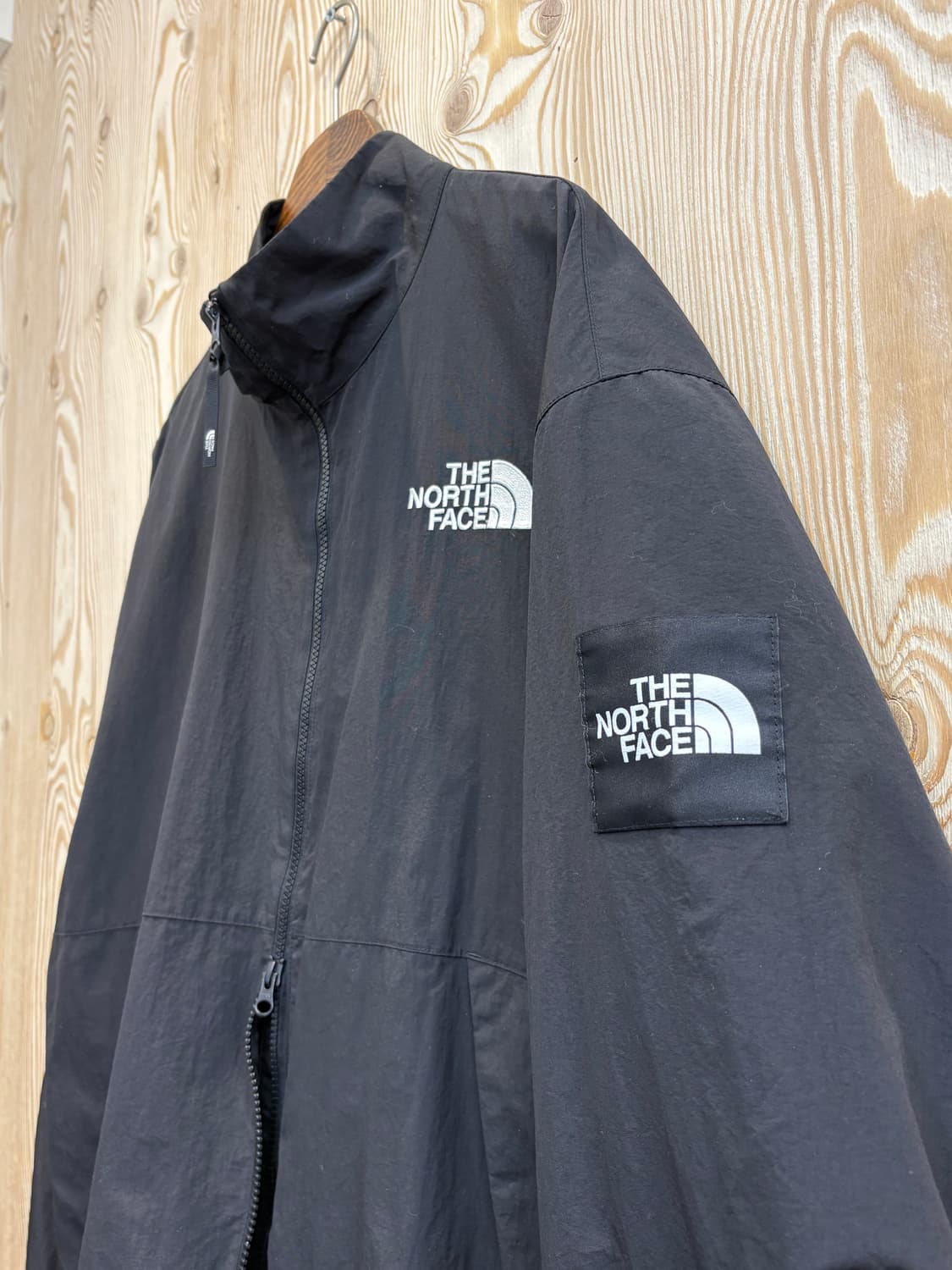 더 노스페이스 로고패치 바람막이 상품이미지3
