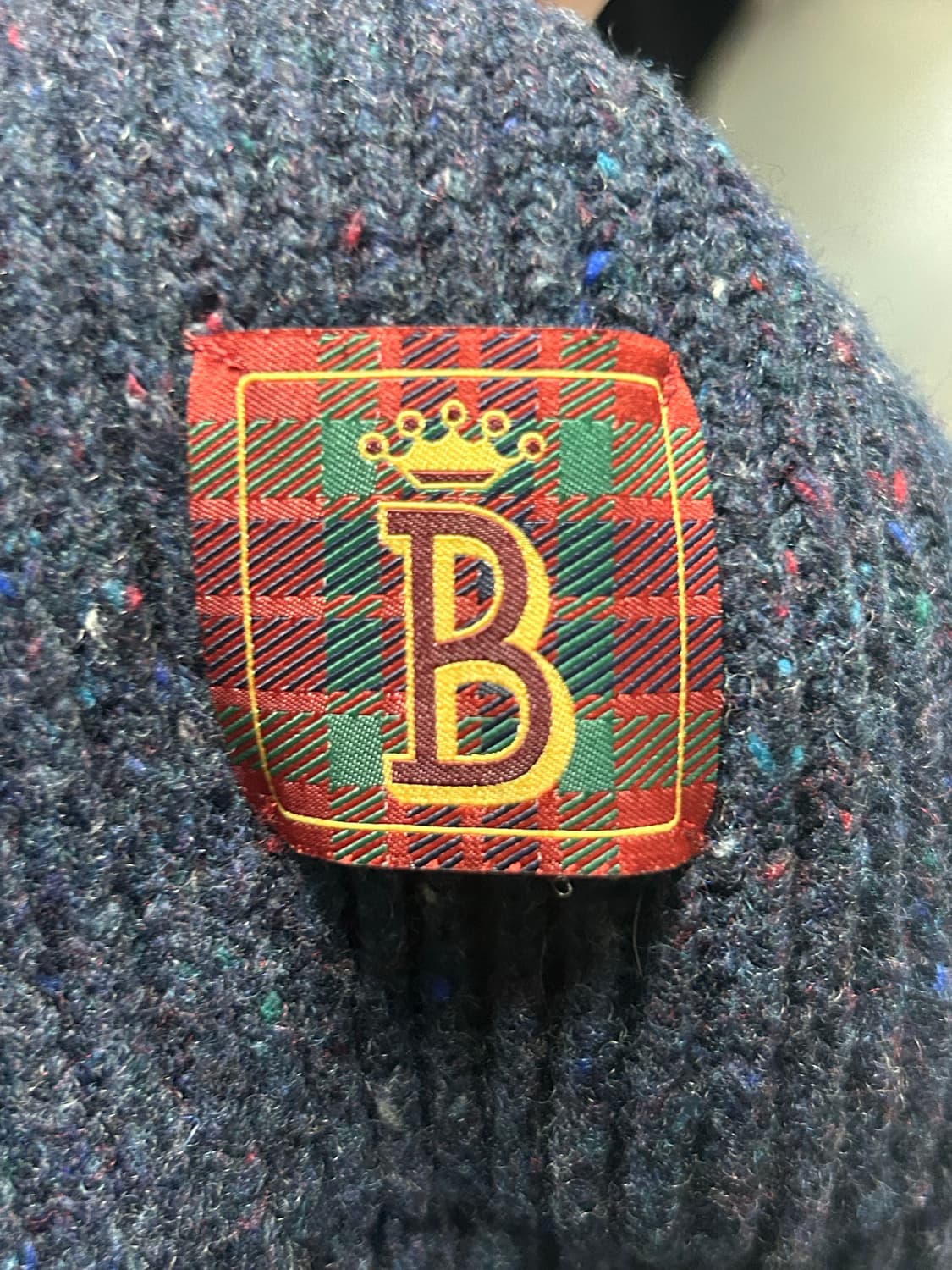 바라쿠타 네이비 니트 상품이미지3