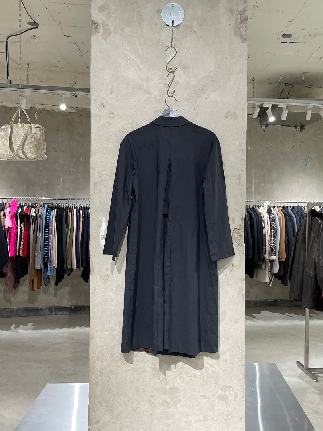 프라다 블랙 히든 스냅버튼 왁스 씬 코트 상품이미지6