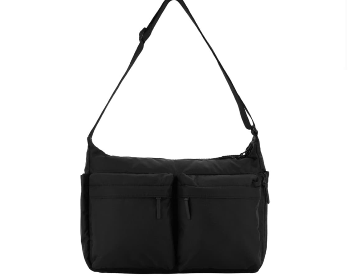 유니클로 멀티 포켓 숄더백 블랙 상품이미지1