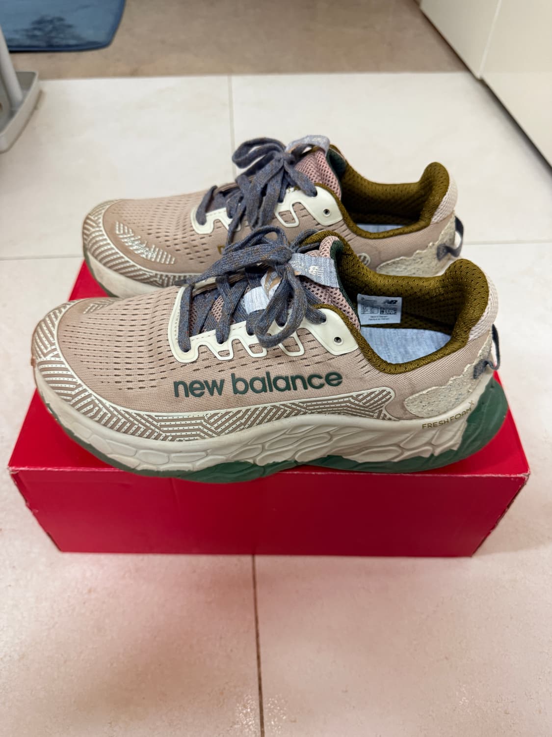 뉴발란스 프레쉬폼 모어트레일 270 상품이미지2