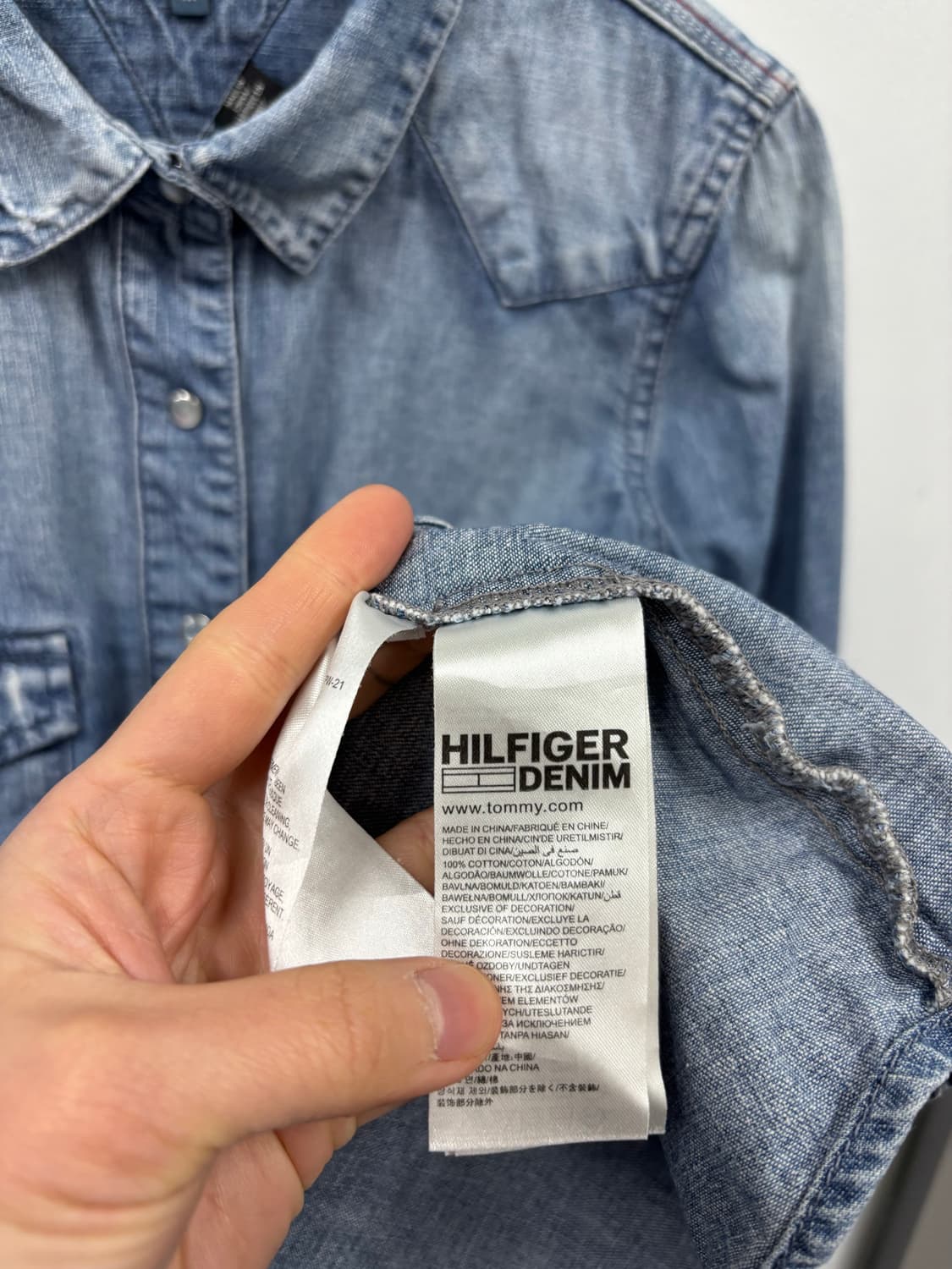 타미힐피거 여성 데님 긴팔셔츠 상품이미지5