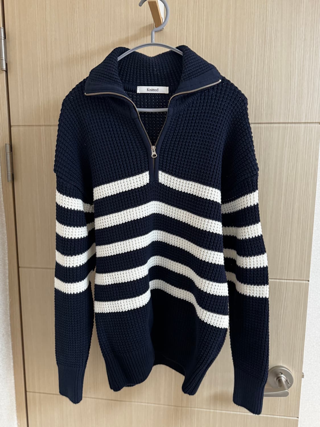 니티드 와플 하프집업 니트 상품이미지1